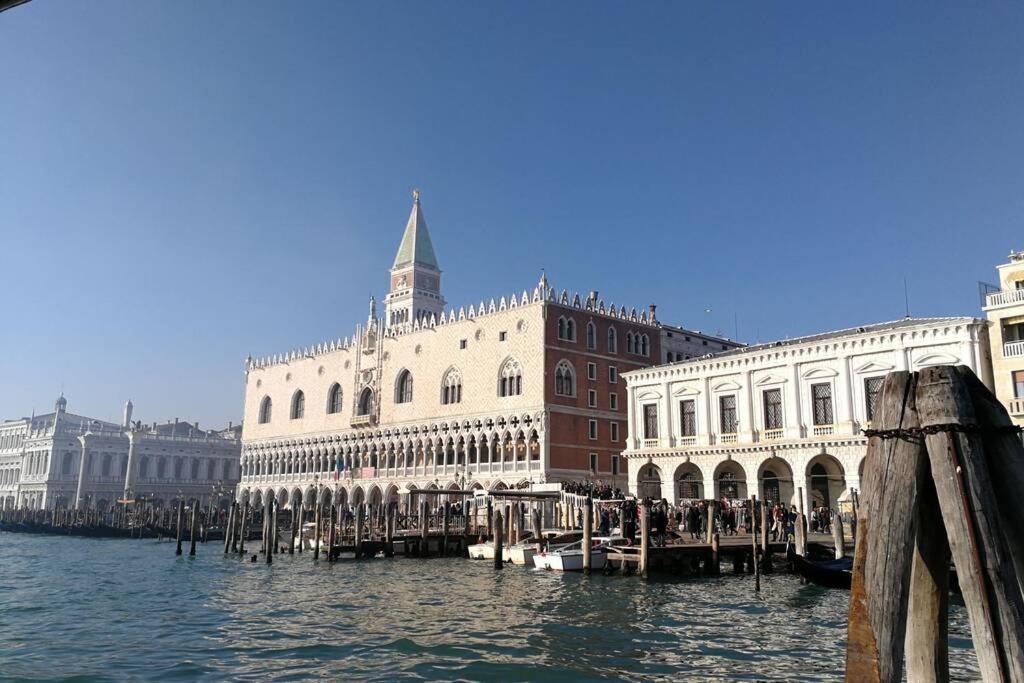 Venezianischer Palazzo Mit Kostenlosen Wlan Naehe Markusplatz Exteriér fotografie